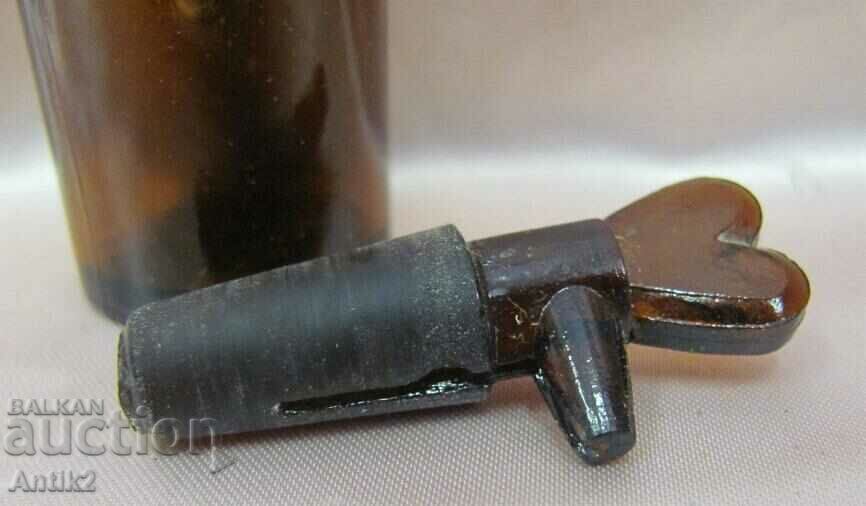 Delivery of 19th Century Antique Apothecary Bottle - Drip Drop Delivery of 19th Century Antique Apothecary Bottle - Drip Drop