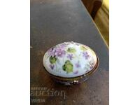 A gorgeous porcelain box