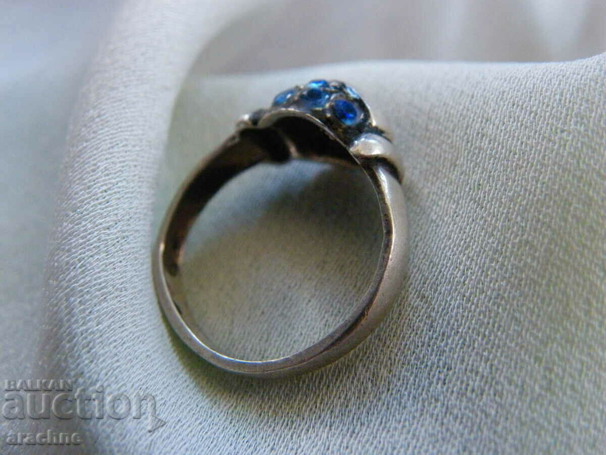 Vechi inel cu topaz din argint vest-european cu preț 70.00 BGN | € 35.79
