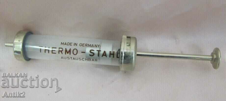 WWII Medical Syringe 5cc INJECTA - 6 WWII Medical Syringe 5cc INJECTA - 6