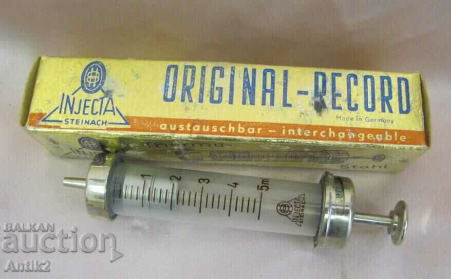 WWII Medical Syringe 5cc INJECTA with price 25.00 BGN | € 12.78 WWII Medical Syringe 5cc INJECTA with price 25.00 BGN | € 12.78