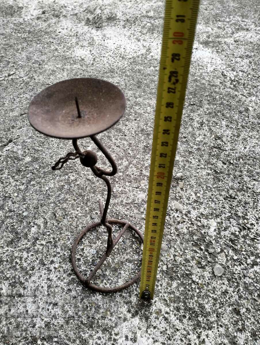 Σιδερένιο κηροπήγιο με τιμή € 4.99 | 9.76 BGN Σιδερένιο κηροπήγιο με τιμή € 4.99 | 9.76 BGN