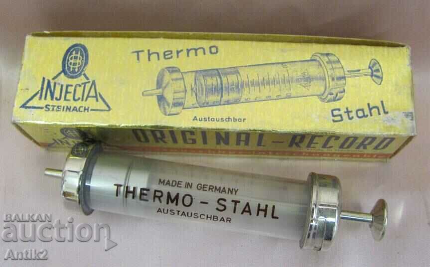 WWII Medical Syringe 10cc INJECTA with price 25.00 BGN | € 12.78 WWII Medical Syringe 10cc INJECTA with price 25.00 BGN | € 12.78