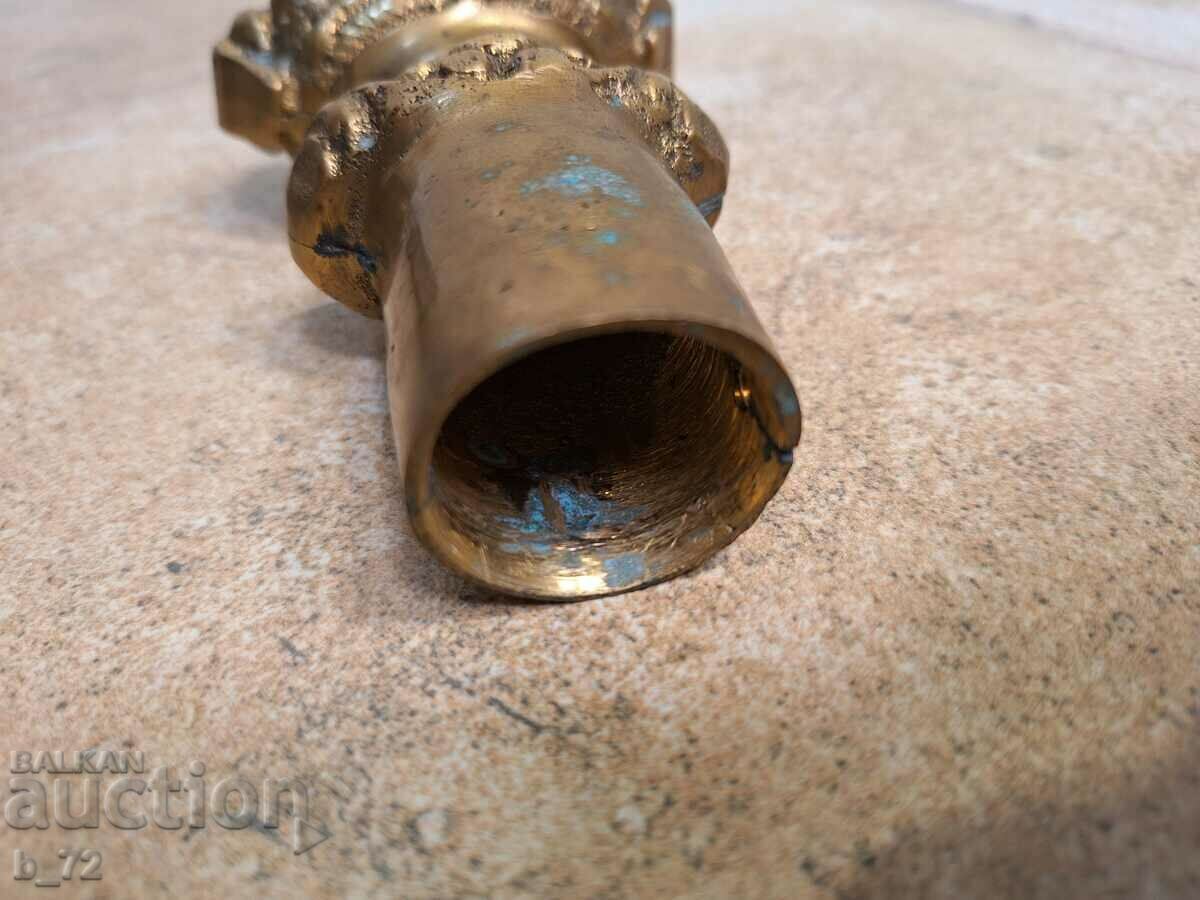 Auction Old brass solid detail, crown, tip Auction Old brass solid detail, crown, tip