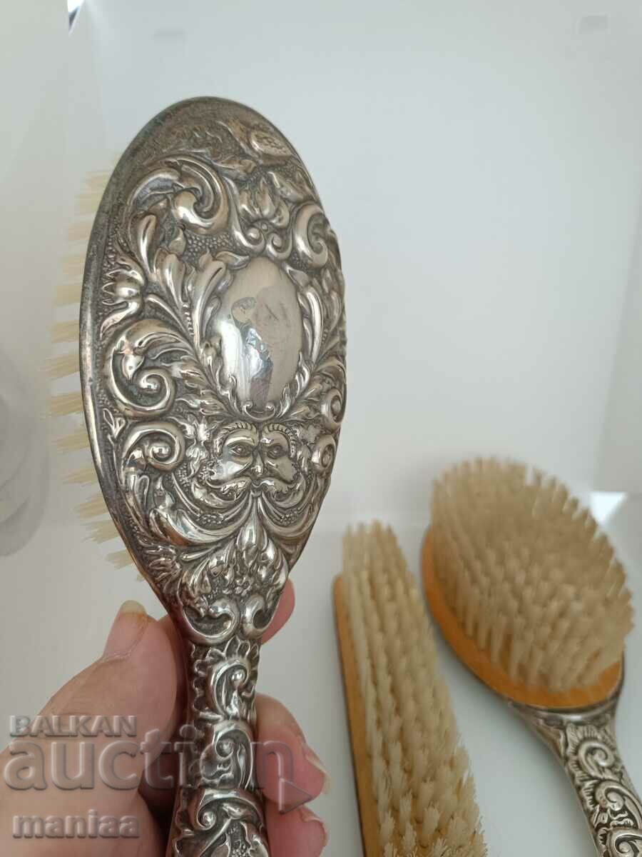 Auction Set of silver brushes marked 1985 Chester Auction Set of silver brushes marked 1985 Chester