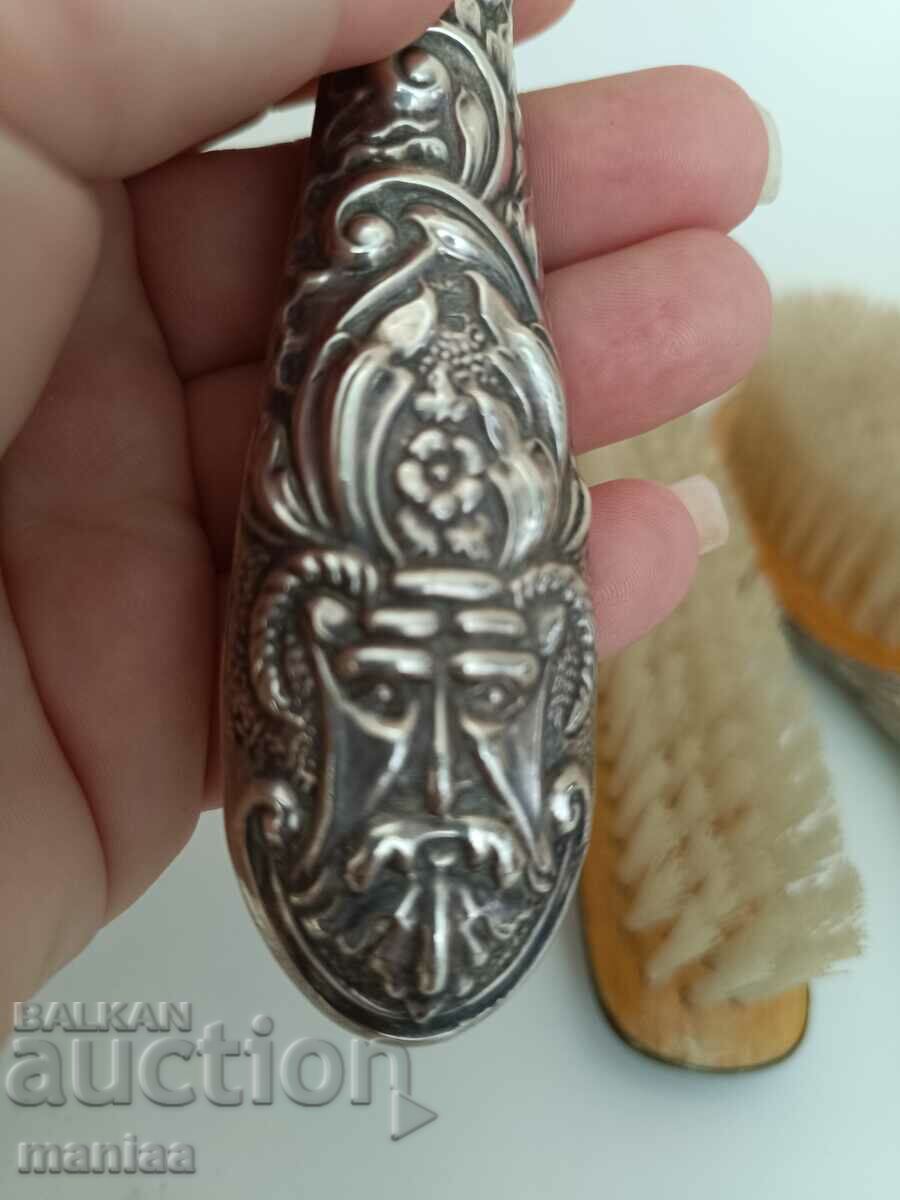 Delivery of Set of silver brushes marked 1985 Chester Delivery of Set of silver brushes marked 1985 Chester