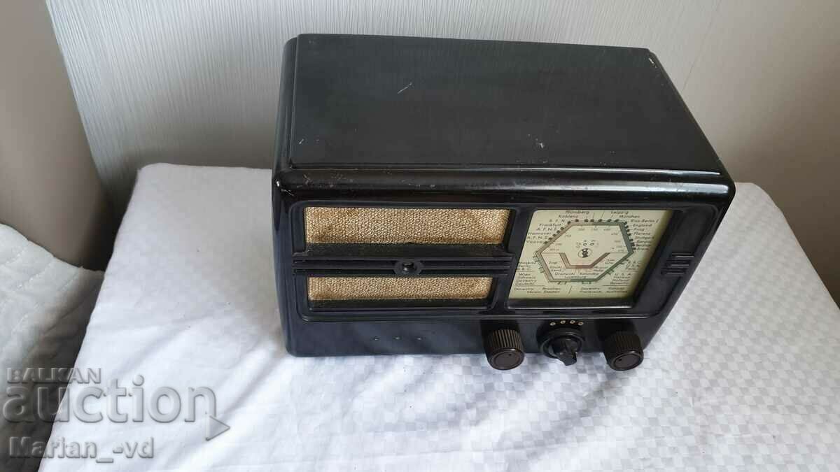 Vintage Bakelite Collectible Radio Köln - Lorenz; Berlin - 7 Vintage Bakelite Collectible Radio Köln - Lorenz; Berlin - 7