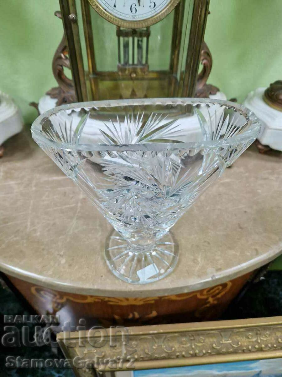 Delivery of An incredibly beautiful antique crystal vase Delivery of An incredibly beautiful antique crystal vase