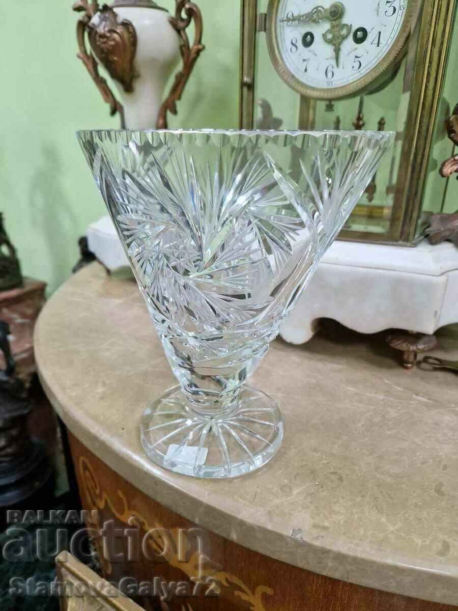 O vază antică de cristal incredibil de frumoasă - 6 O vază antică de cristal incredibil de frumoasă - 6