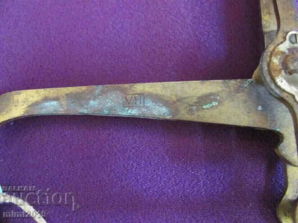 Delivery of 19th Century Bronze Medical Apothecary Scales with Grams