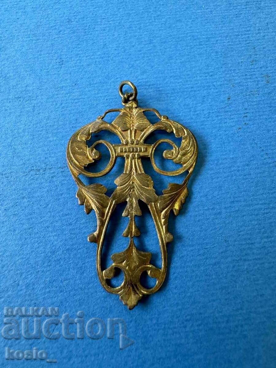 Old gold plated pendant