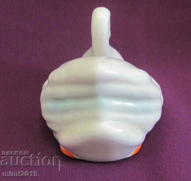 Vintich Porcelain Figure - Swan marked - 6 Vintich Porcelain Figure - Swan marked - 6