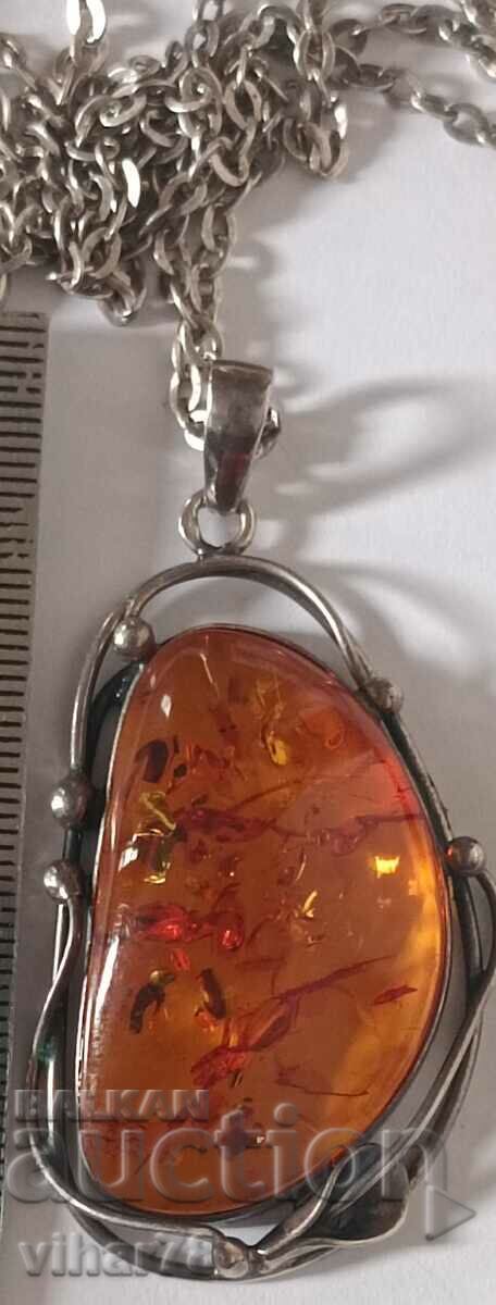 Παράδοση Μεγάλο ασημένιο μενταγιόν με κεχριμπάρι