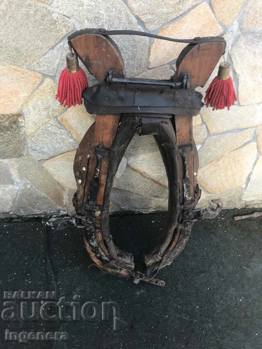 HARNESS HORSE LEATHER WOOD METAL HARNESS - 6