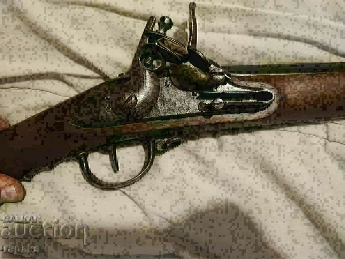 Кремъчна пушка, пушкало, преднопълнеща карабина с цена 2600.00 лв. | € 1329.36 Кремъчна пушка, пушкало, преднопълнеща карабина с цена 2600.00 лв. | € 1329.36