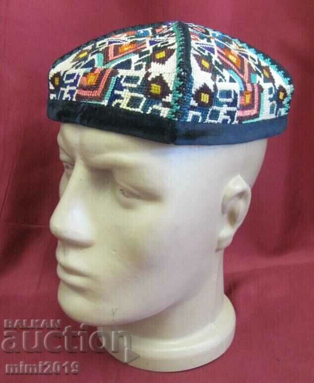 Vintich Hand-Embroidered Men's Bowler Hat with price 40.00 BGN | € 20.45 Vintich Hand-Embroidered Men's Bowler Hat with price 40.00 BGN | € 20.45