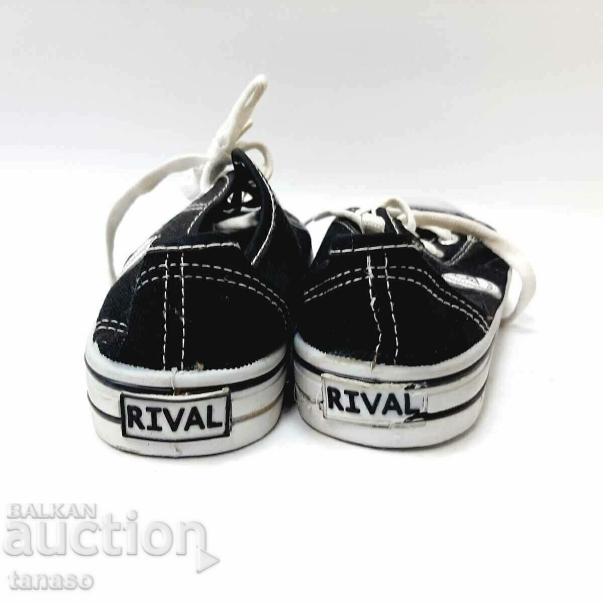 Auction Rival #34 old half boots, unworn (17.5) Auction Rival #34 old half boots, unworn (17.5)