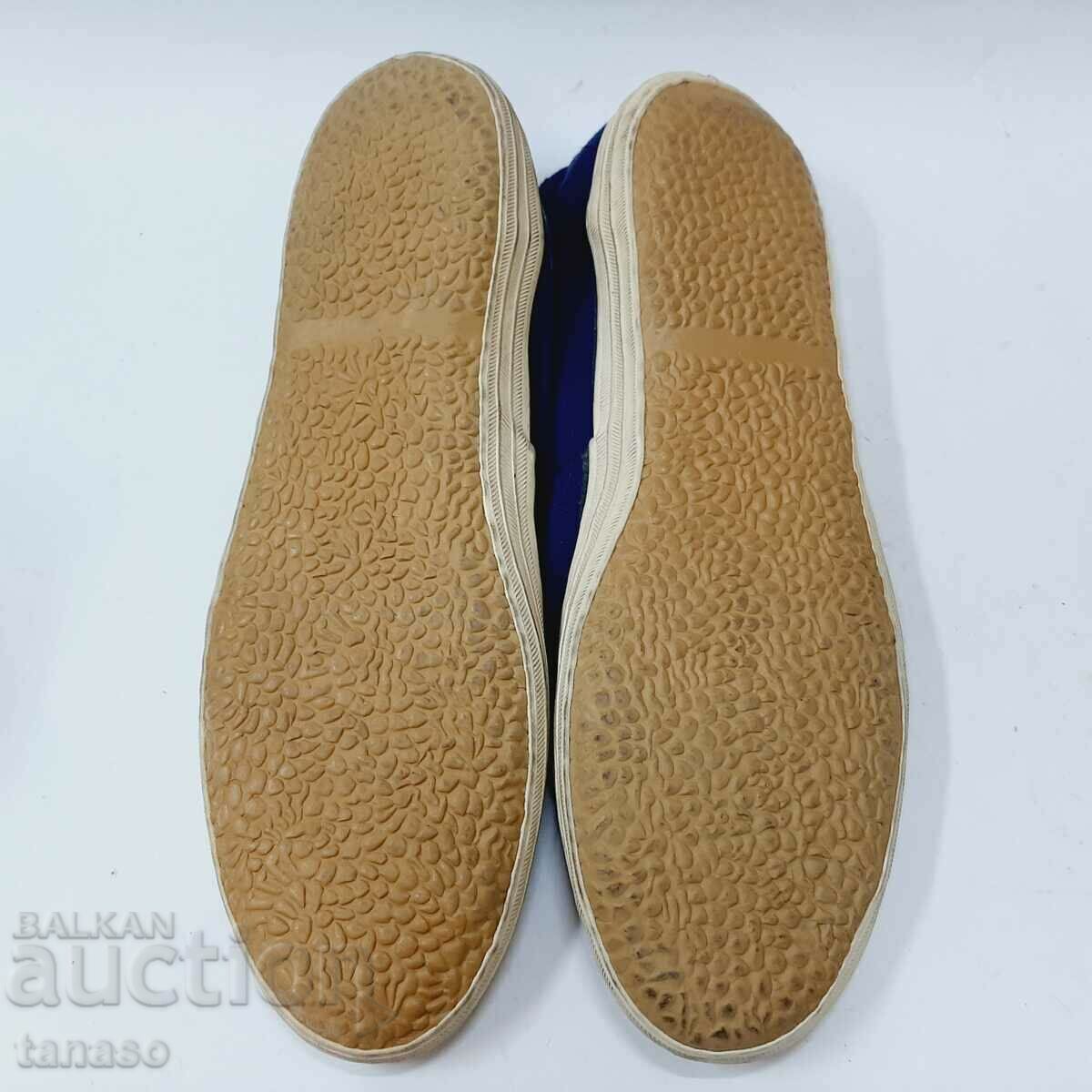 Delivery of Old Bulgarian rubber boots №39, unworn (17.5) Delivery of Old Bulgarian rubber boots №39, unworn (17.5)