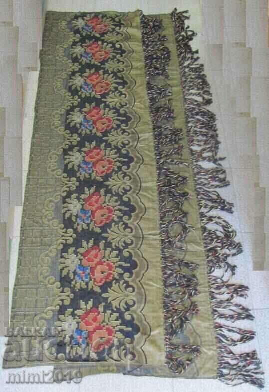 Antique 2 pcs. Large Curtains with price 150.00 BGN | € 76.69 Antique 2 pcs. Large Curtains with price 150.00 BGN | € 76.69