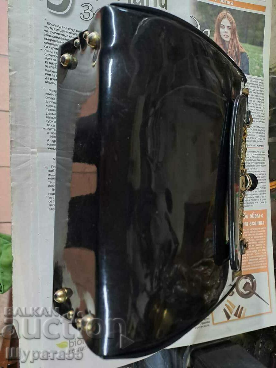 Old lacquer bag. 27 cm. 23 cm. Old lacquer bag. 27 cm. 23 cm.