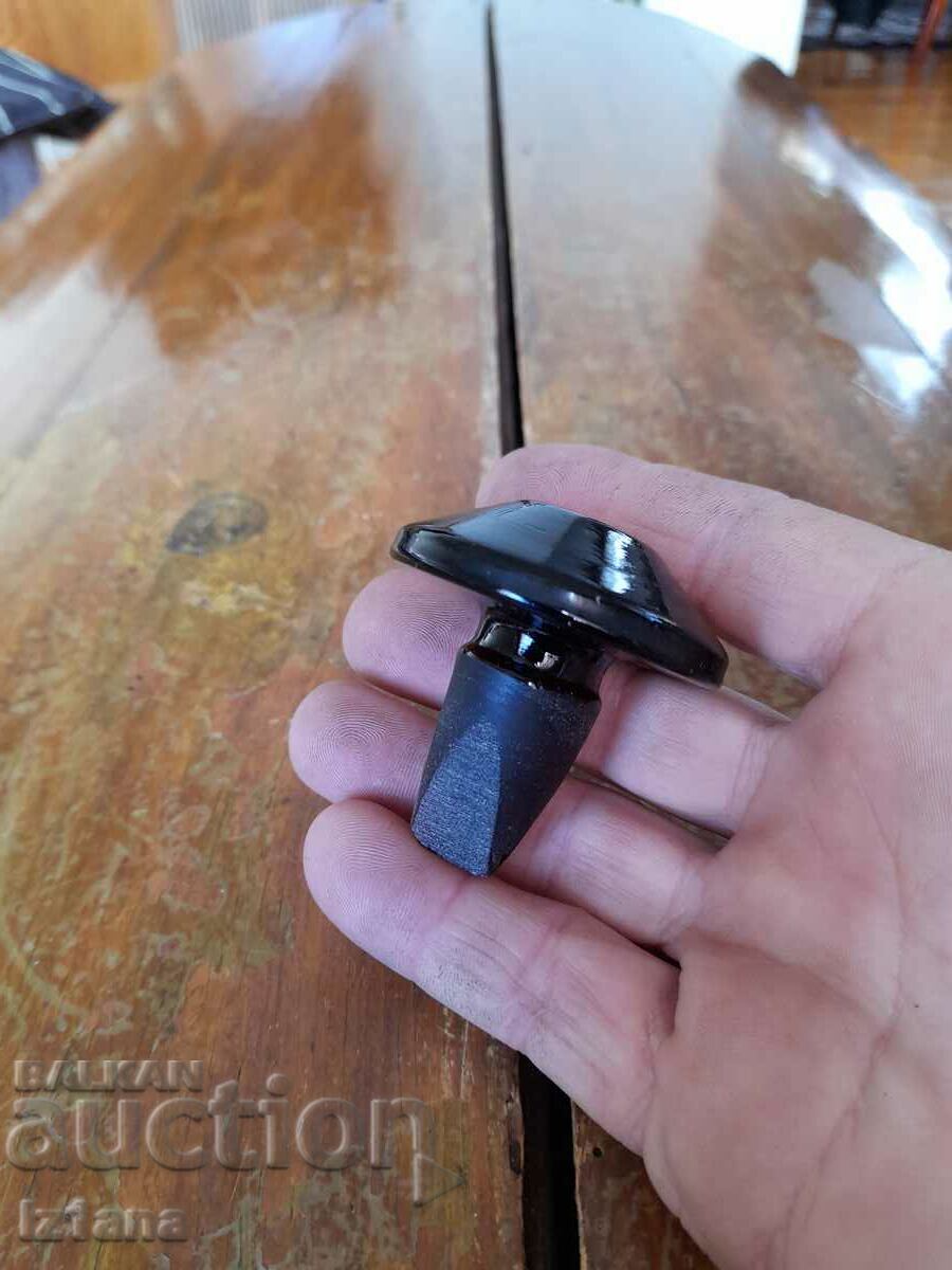 Old glass stopper, stopper with price 10.00 BGN | € 5.11 Old glass stopper, stopper with price 10.00 BGN | € 5.11