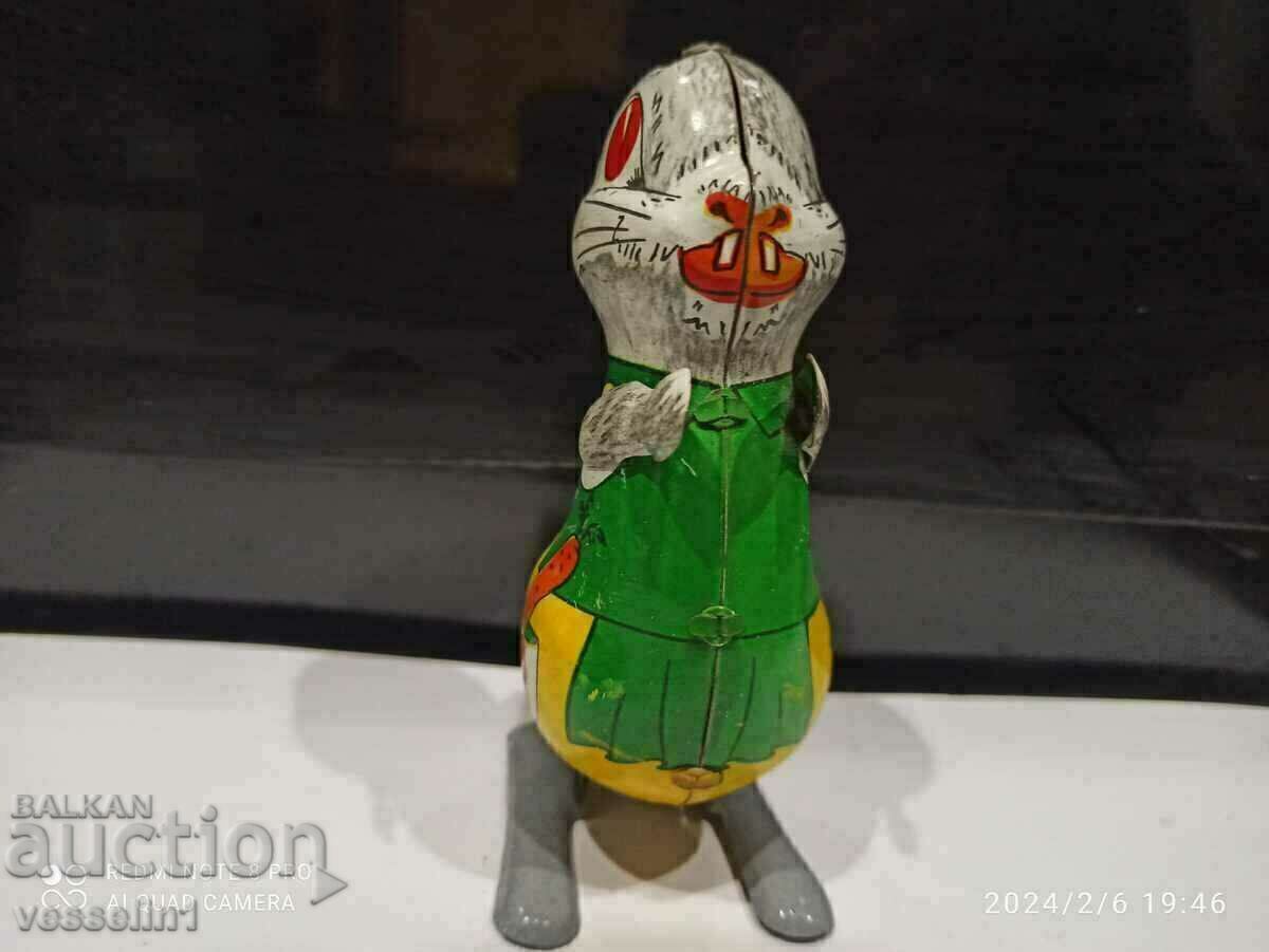 Κουνέλι παλιό τσίγκινο παιχνίδι ΕΣΣΔ με μηχανισμό περιέλιξης με τιμή 13.00 BGN | € 6.65