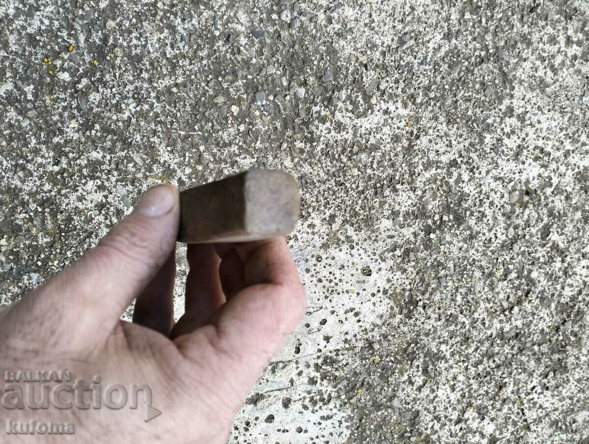 Auction  An old hammer