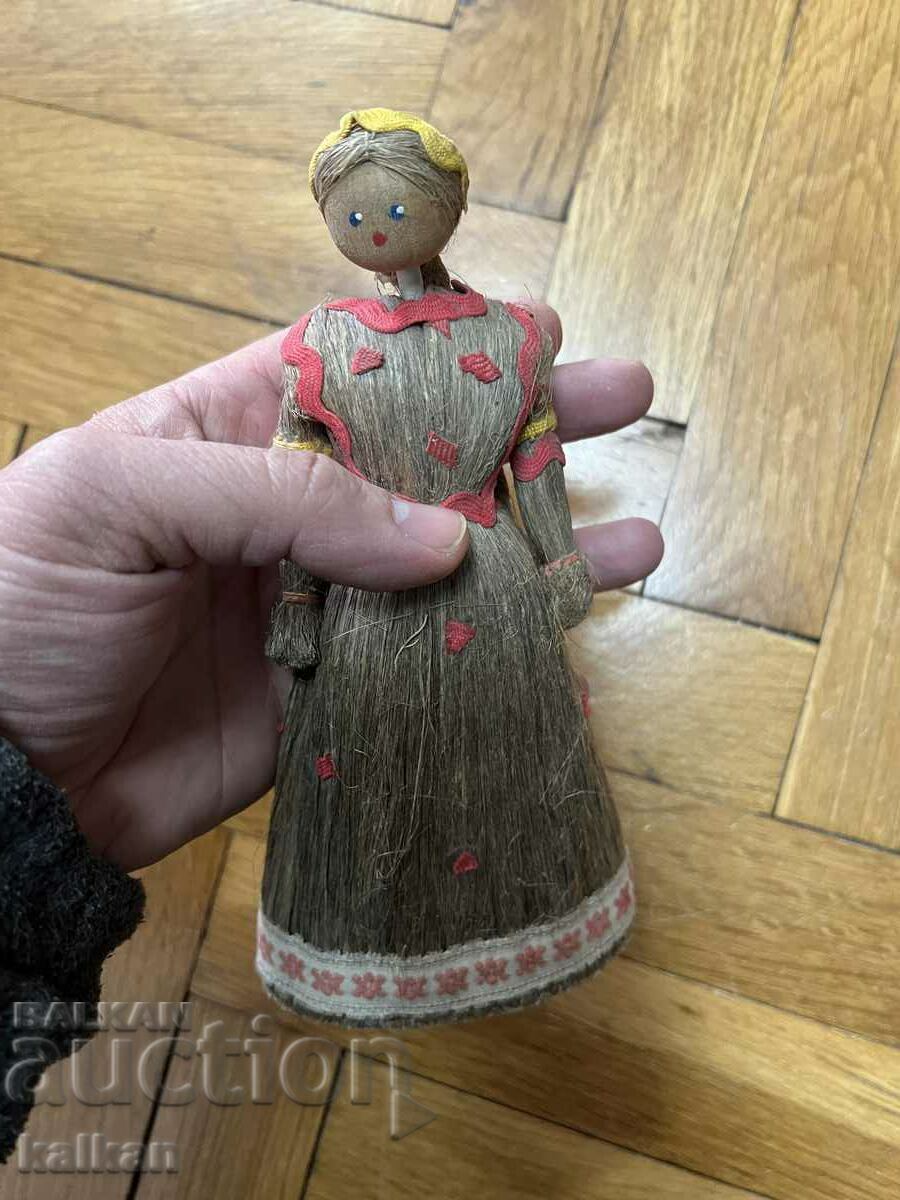 Old straw doll with price 10.00 BGN | € 5.11 Old straw doll with price 10.00 BGN | € 5.11