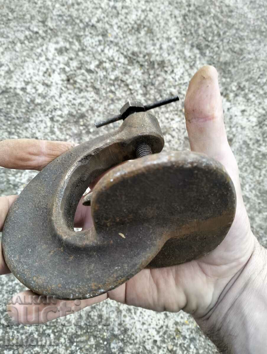 Auction Clamp for gluing tires Auction Clamp for gluing tires