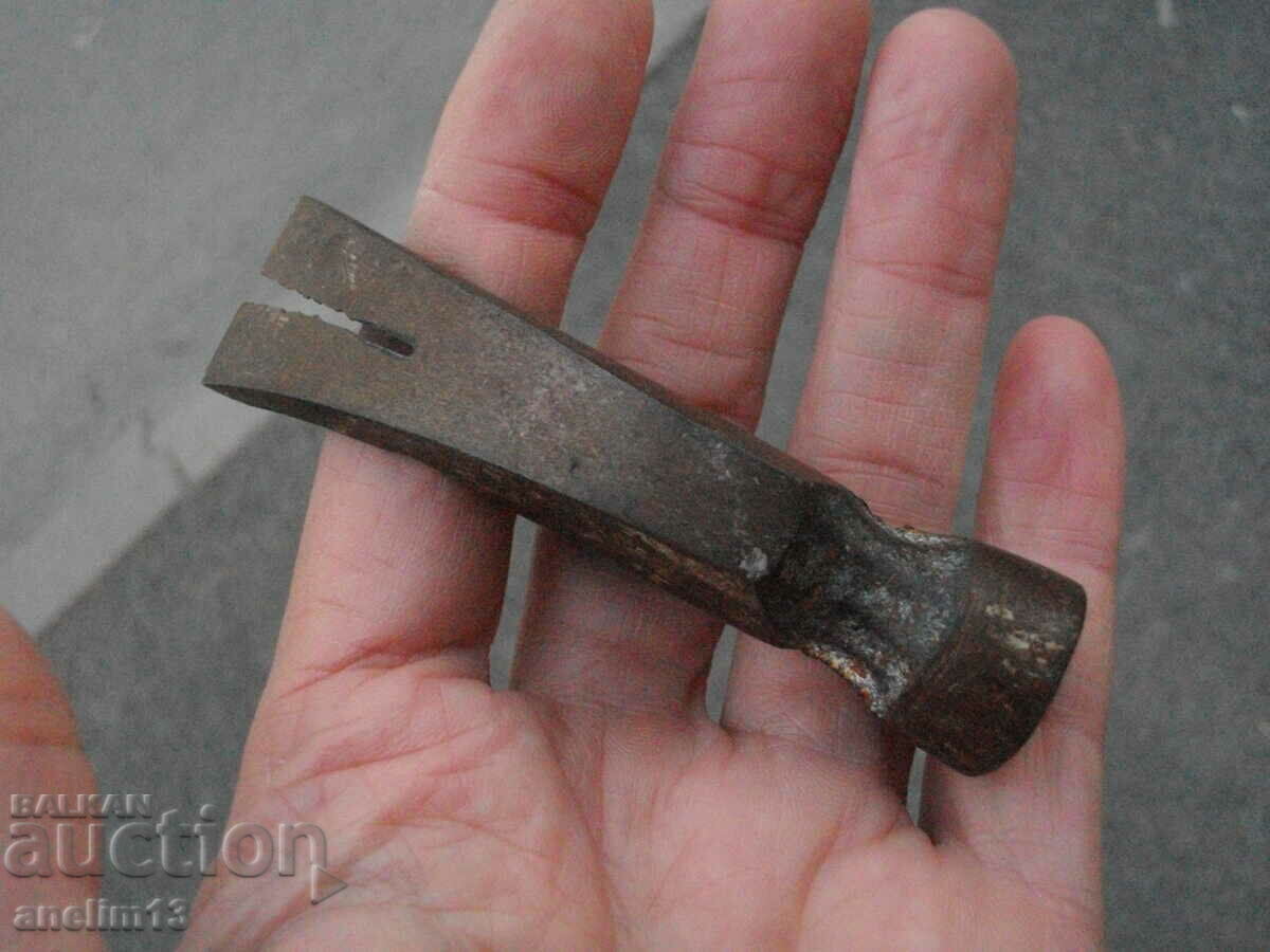 OLD HAMMER HAMMER with price 30.00 BGN | € 15.34 OLD HAMMER HAMMER with price 30.00 BGN | € 15.34