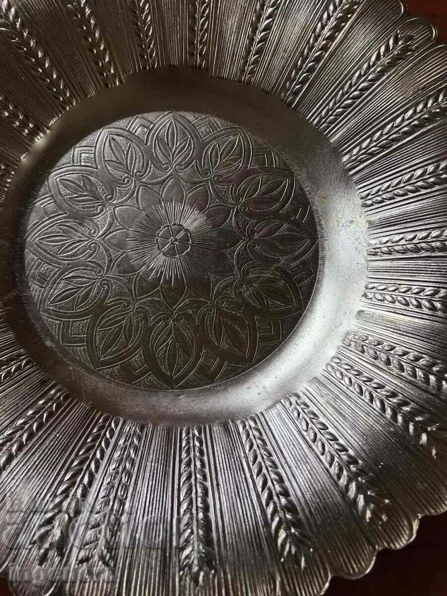 PLATE TRAY METAL ALUMINUM RELIEF FROM SOCA - 5 PLATE TRAY METAL ALUMINUM RELIEF FROM SOCA - 5