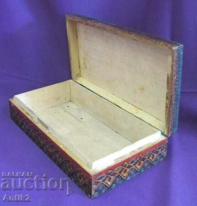 Livrarea Cutie de bijuterii din lemn foarte veche