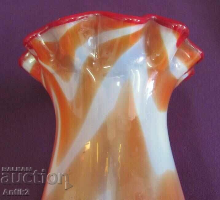 Delivery of Vintich Crystal Vase Delivery of Vintich Crystal Vase