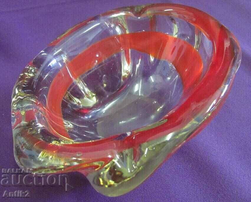 Delivery of Vintich Solid Ashtray Crystal Glass Delivery of Vintich Solid Ashtray Crystal Glass