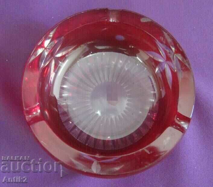 Vintich Massive Ashtray Red Crystal with price 65.00 BGN | € 33.23 Vintich Massive Ashtray Red Crystal with price 65.00 BGN | € 33.23