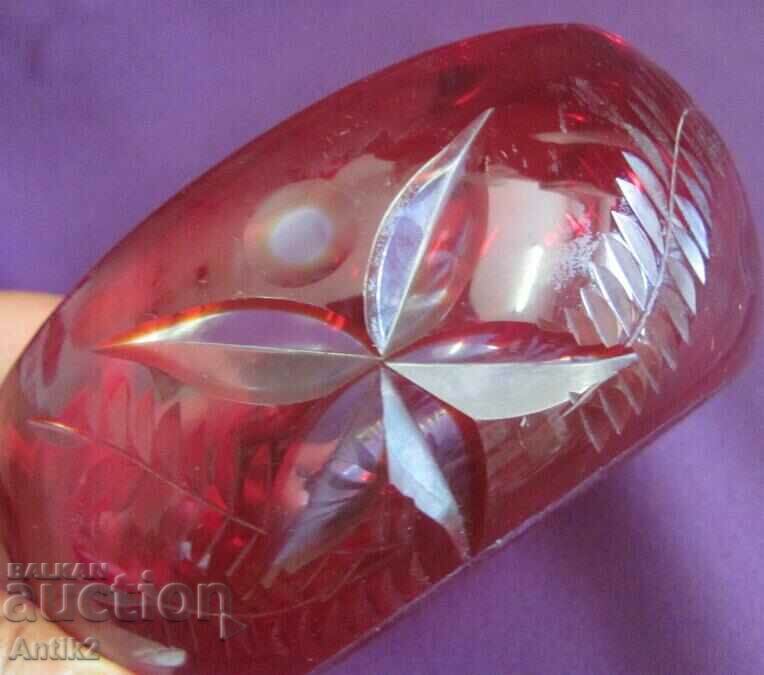 Vintich Massive Ashtray Red Crystal - 6 Vintich Massive Ashtray Red Crystal - 6