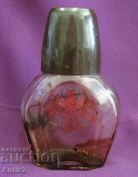 Παράδοση Παλιό γυάλινο μπουκάλι με καπάκια βακελίτη Παράδοση Παλιό γυάλινο μπουκάλι με καπάκια βακελίτη