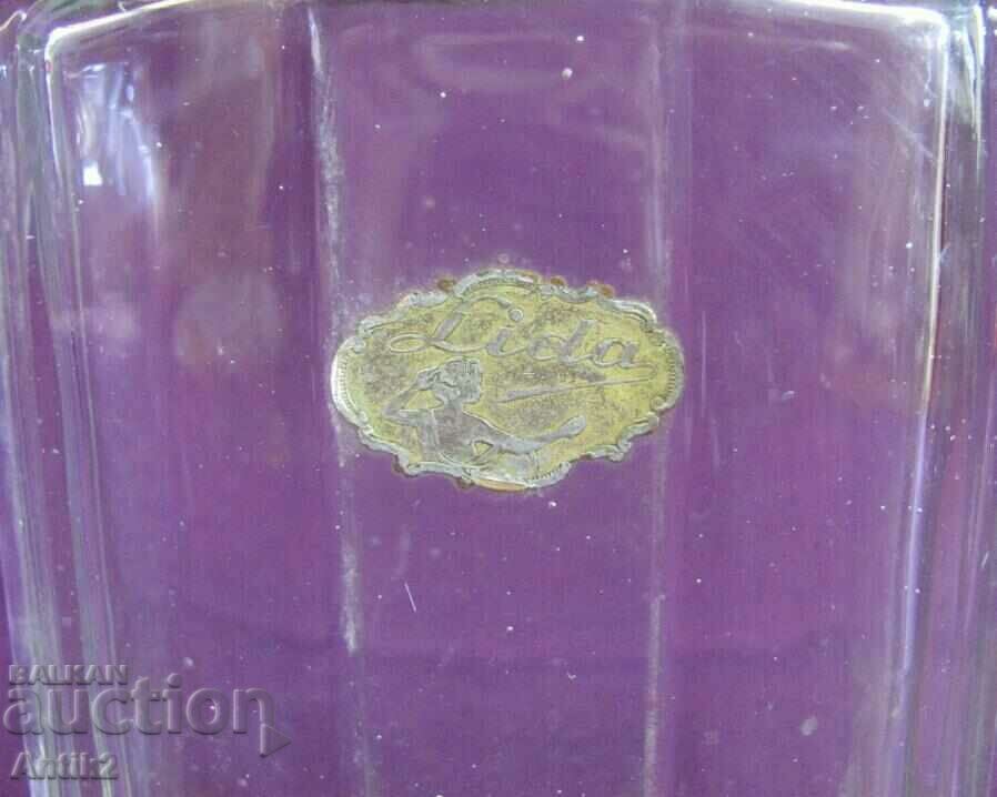 Sticla veche de parfum cu preț 30.00 BGN | € 15.34