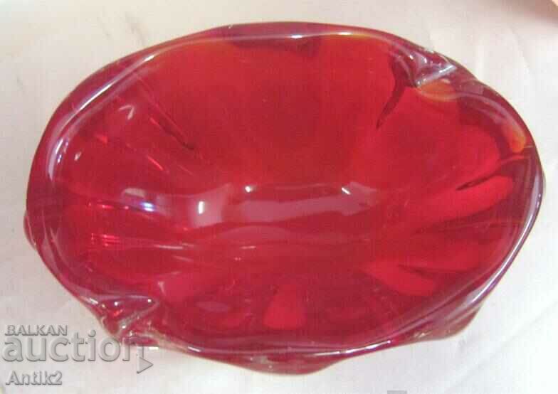 Κρυστάλλινο γυαλί στερεό τασάκι Vintich με τιμή 65.00 BGN | € 33.23 Κρυστάλλινο γυαλί στερεό τασάκι Vintich με τιμή 65.00 BGN | € 33.23