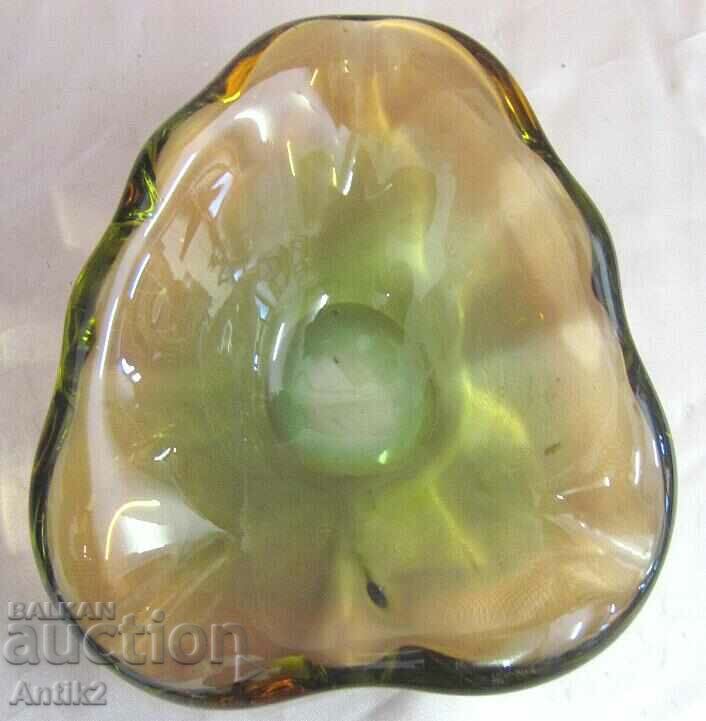 Delivery of Vintich Murano Crystal Glass Decorative Bowl Delivery of Vintich Murano Crystal Glass Decorative Bowl