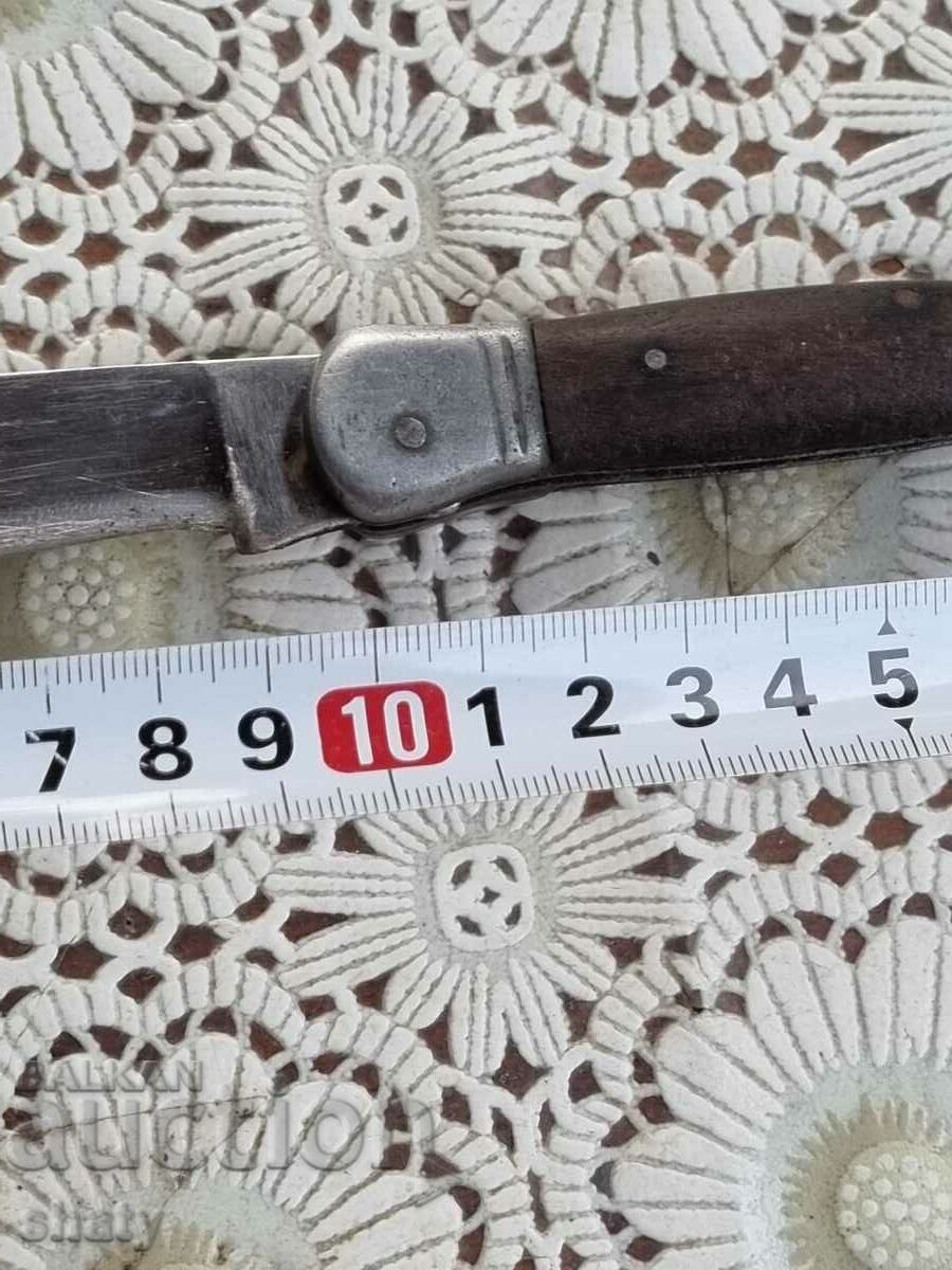 Delivery of An old knife. BG Knife. A lady's leg. Delivery of An old knife. BG Knife. A lady's leg.