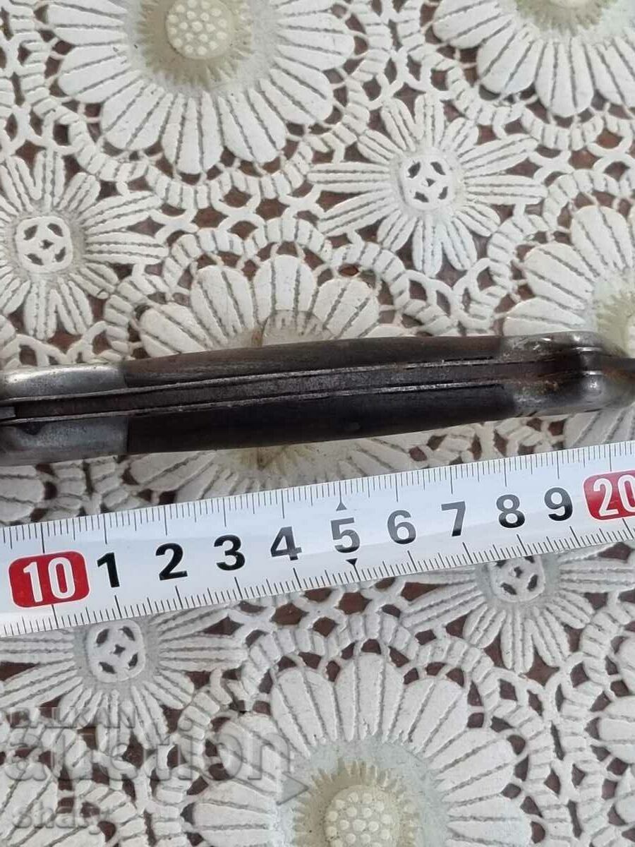 An old knife. BG Knife. A lady's leg. - 7 An old knife. BG Knife. A lady's leg. - 7