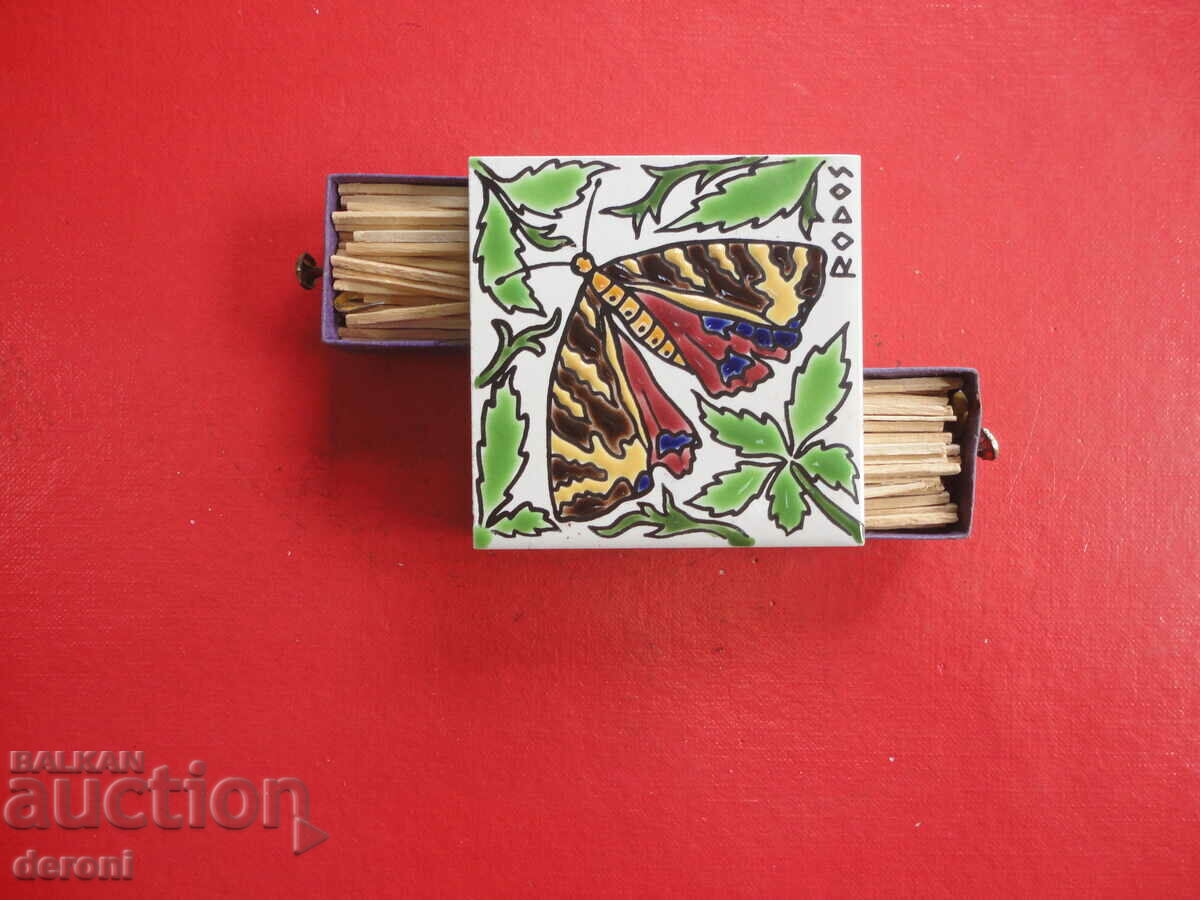 Auction Amazing double matchbox with matches Auction Amazing double matchbox with matches