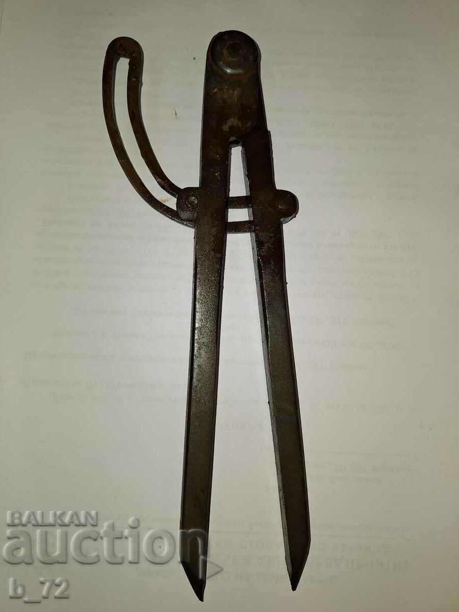 Licitație Riglă solidă, busolă