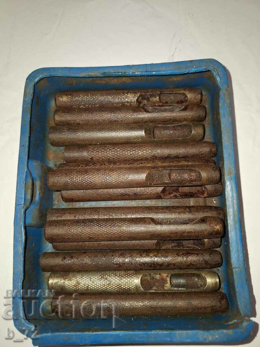 Auction Sarashki zambi, 13 pcs. Auction Sarashki zambi, 13 pcs.