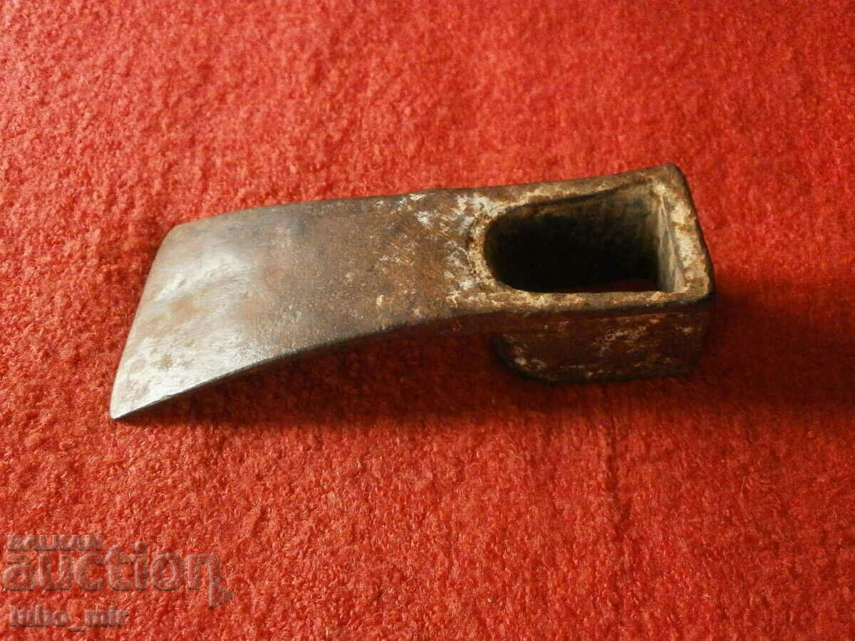 OLD AGRICULTURAL TOOL - HOE - 5 OLD AGRICULTURAL TOOL - HOE - 5