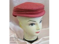 Pălărie antică de catifea pentru femei din anii 50