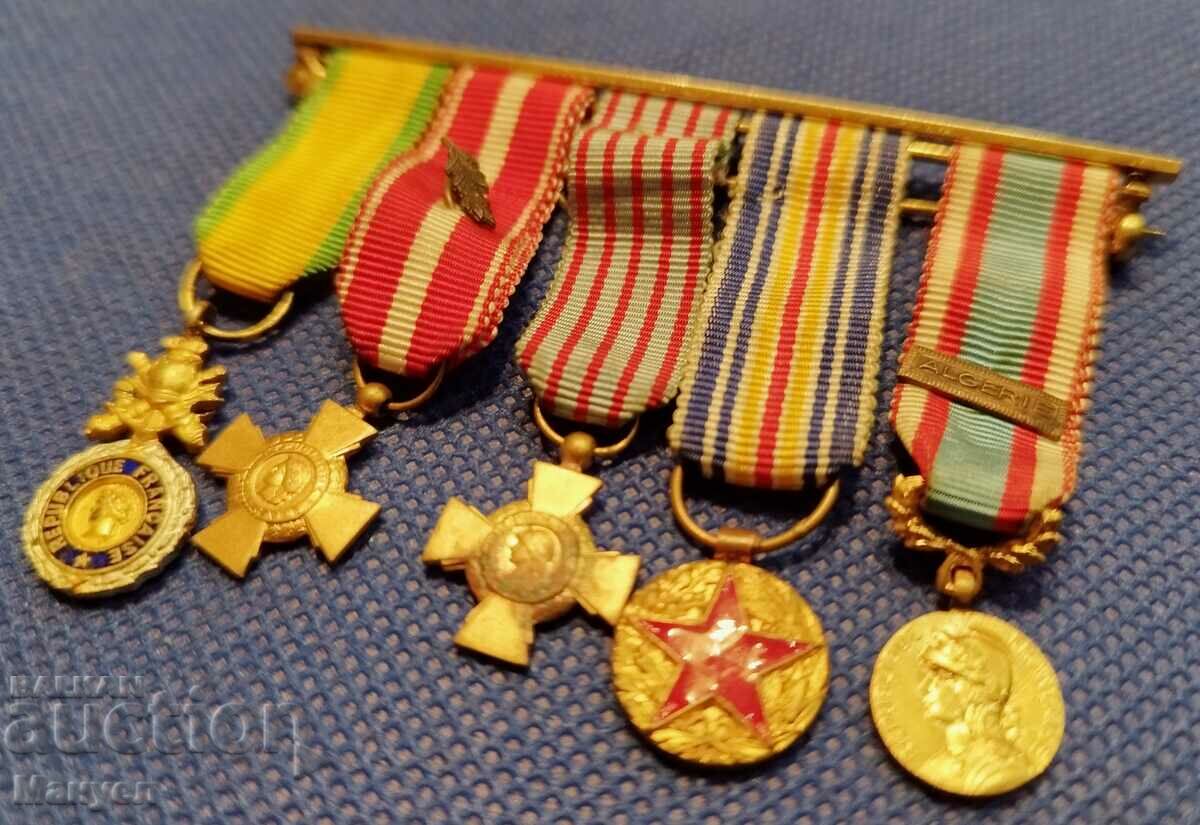 Auction  Old set of military awards - miniatures.