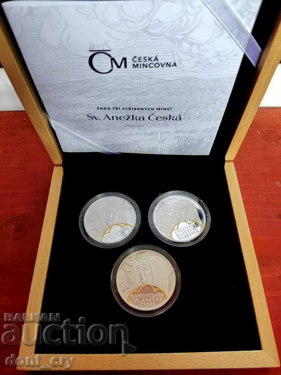 3x1 Oz Saint Anne of the Czech Republic 2021 Silver with price 420.00 BGN | € 214.74 3x1 Oz Saint Anne of the Czech Republic 2021 Silver with price 420.00 BGN | € 214.74