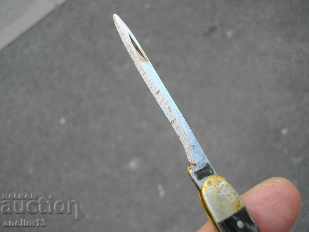 COLLECTIBLE POCKET KNIFE FRIDAY DENEV with price 25.00 BGN | € 12.78 COLLECTIBLE POCKET KNIFE FRIDAY DENEV with price 25.00 BGN | € 12.78